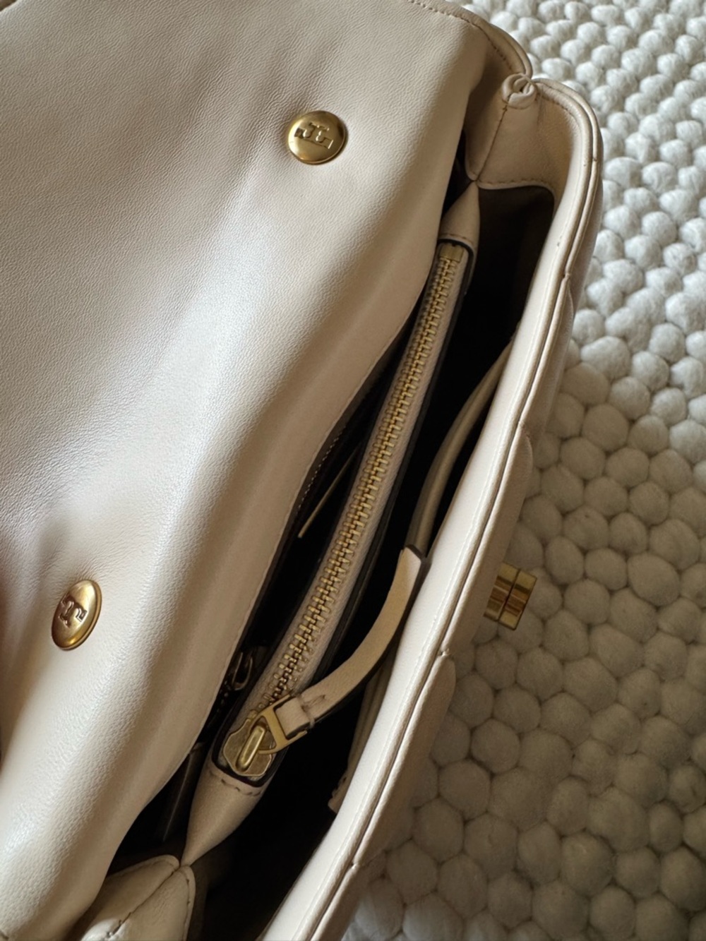 Tory Burch Cream Quilted Top-Handle Satchel with Gold Logo - Picture 3 of 4
